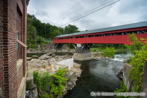 Taftsville Covered Bridge over the Ottauquechee River, Woodstock, Vermont